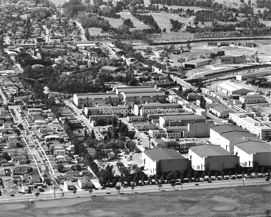 20th Century Fox 1948 Aerial view from Pico Blvd. north to Santa Monica Blvd. wm.jpg